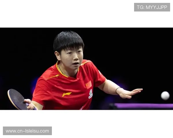 孙颖莎主动示意擦边球,赛场风度获赞 孙颖莎主动示意擦边球,赛场风度获赞