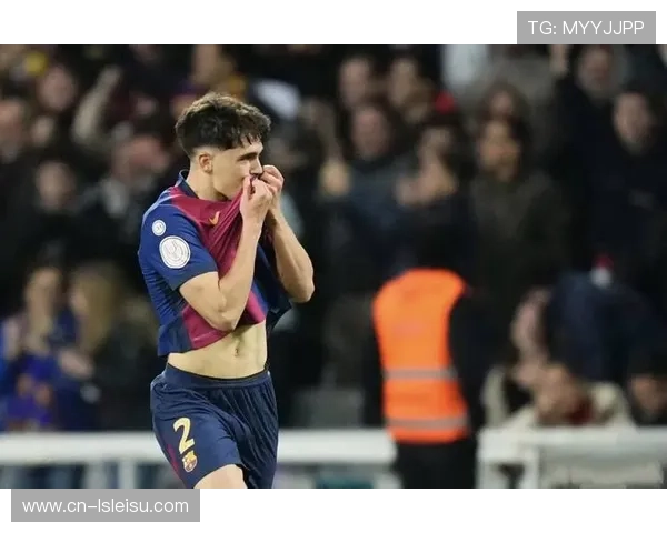 巴萨马竞对攻战半场1-1,拉菲尼亚单刀破门回应巴埃纳 巴萨马竞对攻战半场1-1,拉菲尼亚单刀破门回应巴埃纳